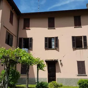 https://villa-brotti.it-lombardy.com
