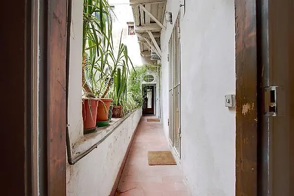 Florence Rental 0*,